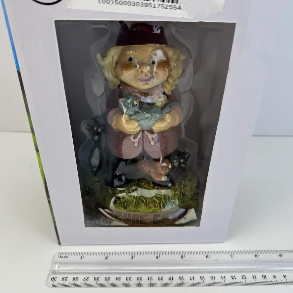 BigMouth Toys Crazy Cat Lady Garden Gnome Because Cats Funny Lawn Statue Figure